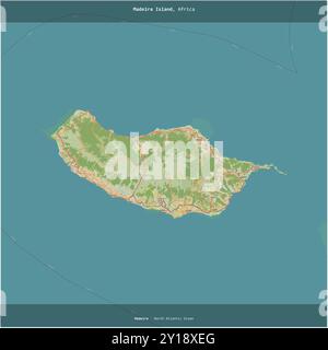 Isola di Madeira nell'Oceano Atlantico settentrionale, appartenente al Portogallo, ritagliata in piazza su una mappa topografica in stile umanitario OSM Foto Stock