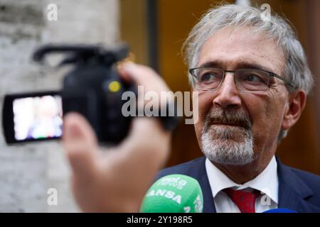 Roma, Italia. 5 settembre 2024. Il presidente della regione Francesco Rocca incontra il Ministro Adolfo Urso al Minstero per le imprese ed il Made in Italy per un tavolo sulla Fondazione Santa Lucia Roma, Italia Ñ Gioved“ 05 settembre 2024 - Cronaca - (foto di Cecilia Fabiano/LaPresse) il Presidente della regione Francesco Rocca incontra il Ministro Adolfo Urso presso il Ministero delle imprese e del Made in Italy per una discussione sulla Fondazione Santa Lucia Roma, Italia - giovedì 05 settembre, settembre 2024 - News - (foto di Cecilia Fabiano/LaPresse) crediti: LaPresse/Alamy Live News Foto Stock