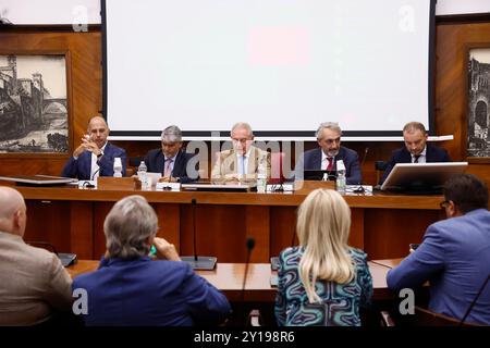 Roma, Italia. 5 settembre 2024. Il presidente della regione Francesco Rocca incontra il Ministro Adolfo Urso al Minstero per le imprese ed il Made in Italy per un tavolo sulla Fondazione Santa Lucia Roma, Italia Ñ Gioved“ 05 settembre 2024 - Cronaca - (foto di Cecilia Fabiano/LaPresse) il Presidente della regione Francesco Rocca incontra il Ministro Adolfo Urso presso il Ministero delle imprese e del Made in Italy per una discussione sulla Fondazione Santa Lucia Roma, Italia - giovedì 05 settembre, settembre 2024 - News - (foto di Cecilia Fabiano/LaPresse) crediti: LaPresse/Alamy Live News Foto Stock