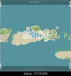 Pulau Sumbawa, nel mare di Bali, appartenente all'Indonesia, si ritagliò in piazza su una mappa topografica in stile umanitario OSM Foto Stock