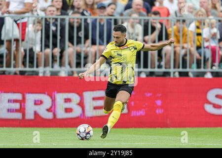 Cracovia, Polonia. 1 settembre 2024. Manuel Torres di Wieczysta Cracovia visto in azione durante la partita di calcio polacca Betclic 2 League 2024/2025 tra Wieczysta Cracovia e Pogon Grodzisk Mazowiecki allo stadio Wieczysta. Punteggio finale; Wieczysta Krakow 1:1 Pogon Grodzisk Mazowiecki. (Foto di Grzegorz Wajda/SOPA Images/Sipa USA) credito: SIPA USA/Alamy Live News Foto Stock