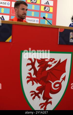 Cardiff, Regno Unito. 5 settembre 2024. Aaron Ramsey del Galles. Conferenza stampa della squadra di calcio gallese al Cardiff City Stadium di Cardiff, Galles del Sud, giovedì 5 settembre 2024. La squadra si sta preparando in vista della partita di campionato delle Nazioni UEFA contro la Turchia di domani. foto di Andrew Orchard/Andrew Orchard Sports Photography/ Alamy Live News Credit: Andrew Orchard Sports Photography/Alamy Live News Foto Stock