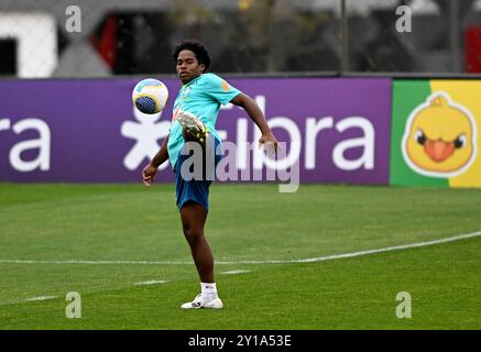 Curitiba, Brasile. 5 settembre 2024. Endrick del Brasile durante la sessione di allenamento il giorno prima delle qualificazioni al campionato del mondo FIFA contro l'Ecuador che si svolgeranno allo stadio Couto Pereira di Curitiba, Brasile. (Andre Ricardo/SPP) credito: SPP Sport Press Photo. /Alamy Live News Foto Stock