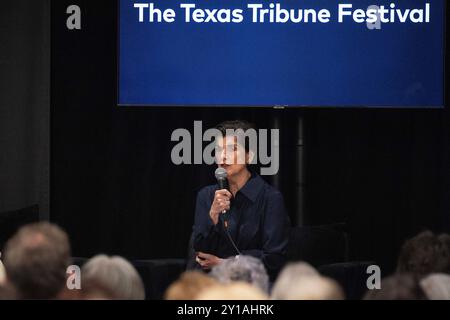 Il Texas Tribune Festival. 5 settembre 2024. Luci Baines Johnson figlia del presidente Lyndon B. Johnson e Lady Bird Johnson con Katie Rogers corrispondente della Casa Bianca del New York Times che parla del suo nuovo libro sulle First Ladies, American Woman: The Transformation of the Modern First Lady, da Hillary Clinton a Jill Biden. Scambia storie con la figlia di uno al Texas Tribune Festival. Austin, Texas. Mario Cantu/CSM/Alamy Live News Foto Stock
