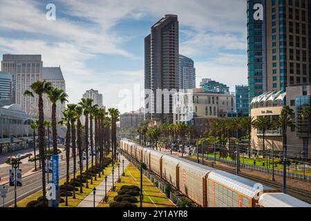 San Diego, California USA - 26 aprile 2017: Treno Canadian Pacific Railway sui binari. Foto Stock