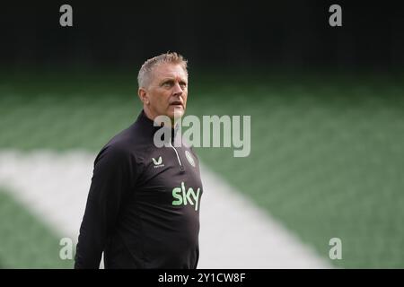 L'allenatore della Repubblica d'Irlanda Heimir Hallgrimsson durante una sessione di allenamento all'Aviva Stadium di Dublino. Data foto: Venerdì 6 settembre 2024. Foto Stock