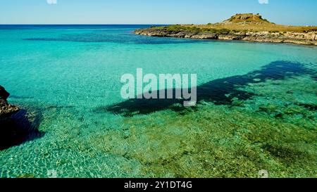 La spettacolare e deserta baia della Torre Castiglione, Porto Cesareo, Lecce, Puglia, Italia Foto Stock