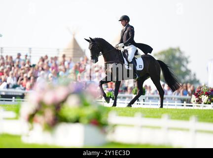 Tim Price a bordo di vitali durante le prove di cavalli Land Rover Burghley a Burghley House vicino Stamford, nel Lincolnshire. Data foto: Venerdì 6 settembre 2024. Foto Stock