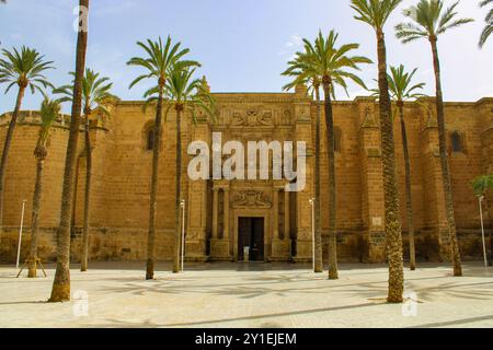 Almería, Andalusia, Spagna, Europa. Catedral de santa María de la Encarnación (Cattedrale di Santa Maria dell'Incarnazione). Juan de Orea (1525-1581). F Foto Stock