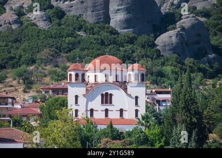 Kalambaka: Santa Chiesa dei Sacri Padri Meteoriti. Grecia. Foto Stock