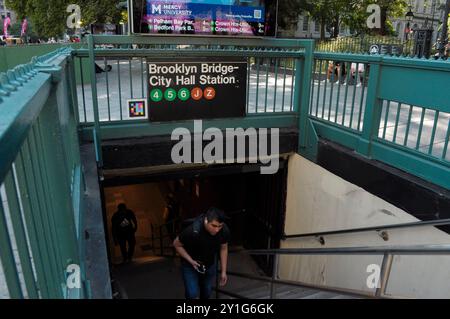 New York, Stati Uniti. 5 settembre 2024. La stazione della metropolitana Brooklyn Bridge-City Hall si trova nel centro di Manhattan, New York City. Credito: SOPA Images Limited/Alamy Live News Foto Stock