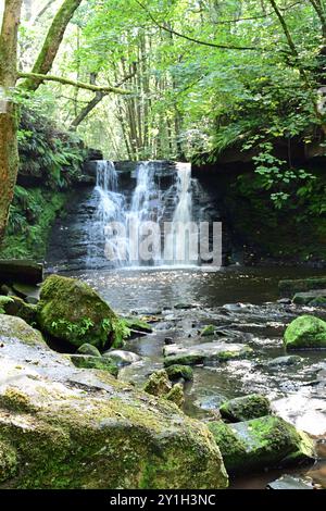 Cascata Goit e Hallas beck, Harden, West Yorkshire Foto Stock