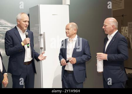 Berlino, Berlino, Germania. 6 settembre 2024. Il Cancelliere tedesco Olaf Scholz al Galà di apertura e un tour guidato della mostra. (Credit Image: © Beata Siewicz/Pacific Press via ZUMA Press Wire) SOLO PER USO EDITORIALE! Non per USO commerciale! Crediti: ZUMA Press, Inc./Alamy Live News Foto Stock