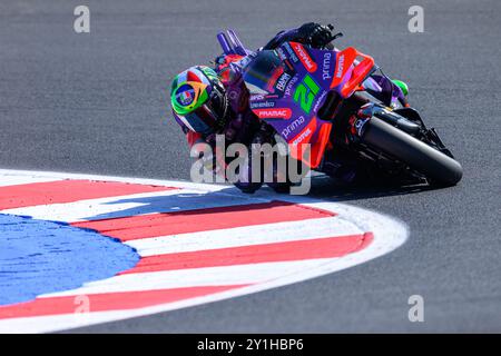 Misano Adriatico, Italia. 7 settembre 2024. Franco MORBIDELLI (ITA) - prima Pramac Racing, secondo posto dietro Francesco BAGNAIA (ITA), alla curva 14 durante la sessione di qualificazione del Gran Premio Red Bull di San Marino 2024 a Misano Adriatico (Italia), 13° round del Campionato del mondo MotoGP 2024. Crediti: Riccardo Righetti/Alamy Live News Foto Stock