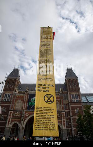 Rebellion Extinction Blocks The Rijksmuseum Museum at Amsterdam, Paesi Bassi 7-9-2024 Foto Stock