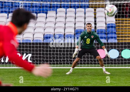 CARDIFF, GALLES - 5 SETTEMBRE 2024: Il portiere del Galles Karl Darlow durante una sessione di allenamento maschile del Galles al Cardiff City Stadium davanti al Foto Stock