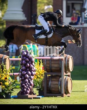 Calgary, Canada - 5 settembre 2024. Vaclav Stanek della Cecoslovacchia in sella a Quintin gareggia al 2024 Spruce Meadows 'Masters' di Calgary Alberta. Mar Foto Stock