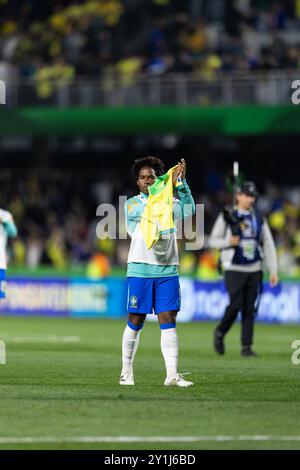 Almeria, Brasile. 7 settembre 2024. CURITIBA, BRASILE - 6 SETTEMBRE: Endrick saluta i tifosi dopo la partita di qualificazione ai Mondiali di calcio sudamericani 2026 tra Brasile ed Ecuador al Major Antônio Couto Pereira il 6 settembre 2024 a Curitiba, Brasile. (Foto di Wanderson Oliveira/PxImages) credito: PX Images/Alamy Live News Foto Stock