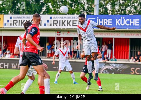 Groesbeek, Paesi Bassi. 7 settembre 2024. GROESBEEK, 07-09-2024, Sportpark Zuid, Betnation Divisie. Dutch Tweede Divisie, stagione calcistica 2024/2025. Giocatore AFC Gevero Markiet durante il match de Treffers - AFC. Crediti: Pro Shots/Alamy Live News Foto Stock