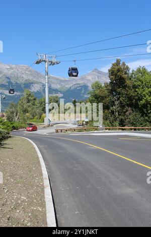 Télécabines e pylônes. Ascenseur le Valléen. Saint-Gervais-les-Bains. Alta Savoia. Auvergne-Rhône-Alpes. Francia. Europa. Foto Stock