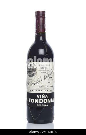 IRVINE, CALIFORNIA - 6 SETTEMBRE 2024: Una bottiglia di Lopez De Heredia Rioja Vina Tondonia Reserva. Foto Stock