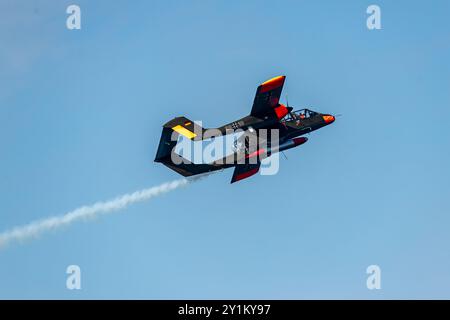 Portrush, Regno Unito. 7 settembre 2024. 07/09/2024 Portrush Portrush Airshow 2024 l'OV-10 Bronco pilotato dal Bronco Demo Team è un ex Bronco dell'Aeronautica militare tedesca. Si tratta di un aereo da attacco leggero a turboelica e di osservazione. Sviluppato negli anni '1960 per il combattimento contro l'insurrezione (COIN), la sua missione principale era quella di un aereo Forward Air Control (FAC). È stato appositamente progettato per la guerra del Vietnam e schierato con successo durante la guerra fredda e la prima guerra del Golfo (operazione Desert Shield). Crediti: Bonzo/Alamy Live News Foto Stock