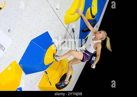 7 settembre 2024: Janja GARNBRET della Slovenia, campionessa olimpica di Parigi 2024, partecipa alla finale di arrampicata su piombo femminile della Coppa del mondo IFSC Koper 2024 il 7 settembre 2024 a Capodistria, Slovenia. (Credit Image: © Rok Rakun/Pacific Press via ZUMA Press Wire) SOLO PER USO EDITORIALE! Non per USO commerciale! Foto Stock