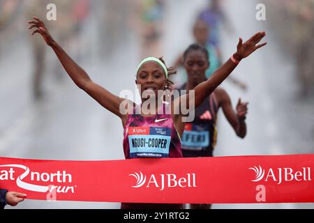 Mary Ngugi-Cooper vince la gara femminile Elite durante la AJ Bell Great North Run 2023 attraverso Newcastle upon Tyne, Gateshead e South Shields. Data foto: Domenica 8 settembre 2024. Foto Stock