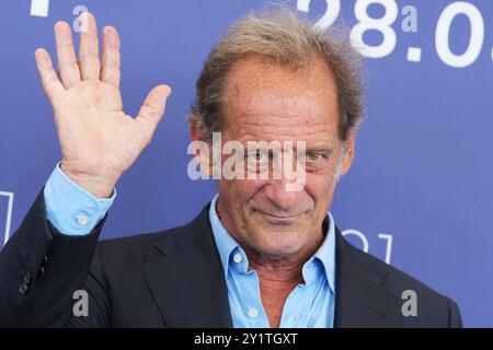 Venezia, Italia. 4 settembre 2024. Vincent Lindon partecipa al photocall del film "jouer avec le feu" (il figlio tranquillo) alla 81a Mostra Internazionale d'Arte cinematografica di Venezia il 4 settembre 2024 a Venezia, Italia. (Foto di Gian Mattia D'Alberto/LaPresse) credito: LaPresse/Alamy Live News Foto Stock