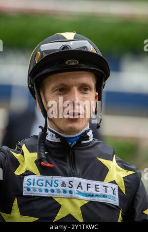 Ascot, Regno Unito. 7 settembre 2024. Jockey David Probert. WOOLHAMPTON guidato dal fantino David Probert vince le Tote.co.uk handicap Stakes (Classe 2) il secondo giorno del Big Food and drink Festival all'ippodromo di Ascot nel Berkshire. Proprietario David Klein, allenatore Rod Millman. Crediti: Maureen McLean/Alamy Live News Foto Stock