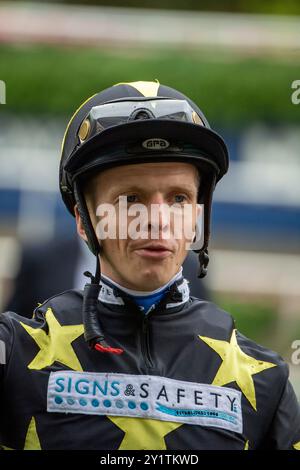 Ascot, Regno Unito. 7 settembre 2024. Jockey David Probert. WOOLHAMPTON guidato dal fantino David Probert vince le Tote.co.uk handicap Stakes (Classe 2) il secondo giorno del Big Food and drink Festival all'ippodromo di Ascot nel Berkshire. Proprietario David Klein, allenatore Rod Millman. Crediti: Maureen McLean/Alamy Live News Foto Stock