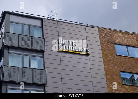 Londra, Regno Unito. 8 settembre 2024. Vista generale della United Students Hall di King's Cross, il più grande proprietario di una sala studentesca del Regno Unito, si trova di fronte a un'azione legale per presunte cattive condizioni della sua sistemazione studentesca, tra cui infestazione e muffa. Credito: SOPA Images Limited/Alamy Live News Foto Stock