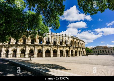 Anfiteatro romano - Arena de Nimes -, siglo i, Nimes, capitale del dipartimento di Gard, Francia, Europa. Foto Stock