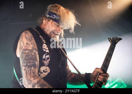 Oslo, Norvegia. 28 agosto 2024. Il chitarrista e musicista americano Chris Holmes esegue un concerto dal vivo al John Dee di Oslo. Foto Stock