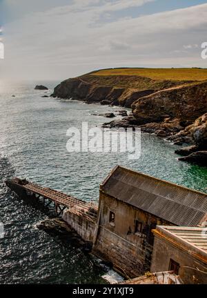 Lizard Point Seascape, la terra più meridionale della Gran Bretagna, la Cornovaglia in estate Foto Stock