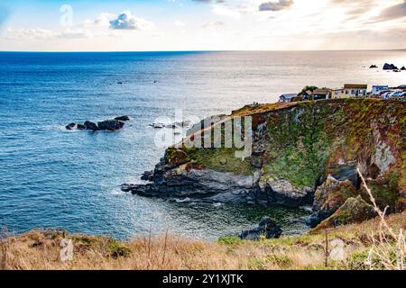 Lizard Point Seascape, la terra più meridionale della Gran Bretagna, la Cornovaglia in estate Foto Stock