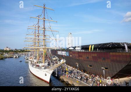 SZCZECIN, POLONIA - 3 AGOSTO 2024: La finale delle Tall Ships Races 2024 a Lasztownia Island a Szczecin. Foto Stock