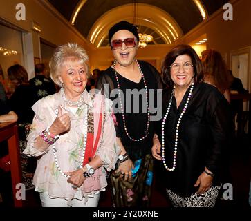 Stefanie Simon. Julian F.M.Stoeckel, Judith Stueckler bei der Premiere -Stasi,stress und Stolperfallen- im Schlosspark Theater. *** Stefanie Simon Julian F M Stoeckel, Judith Stueckler alla prima Stasi,stress und Stolperfallen allo Schlosspark Theater Foto Stock