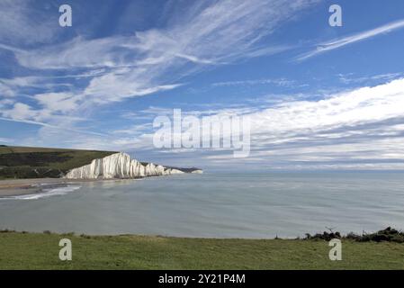 Vista delle scogliere di gesso Seven Sisters da Seaford Head nell'East Sussex, Inghilterra, Regno Unito, Europa Foto Stock