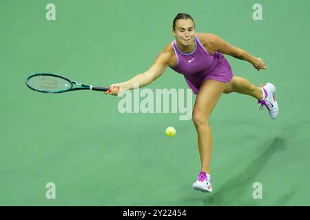 Flushing, Queens, New York, Stati Uniti. 7 settembre 2024. Aryna Sabalenka ha battuto in finale Jessica Pegula (USA) 7-5, 7-5, agli US Open giocando al Billie Jean King National Tennis Center di Flushing, Queens, NY. © Grace Schultz/CSM/Alamy Live News Foto Stock