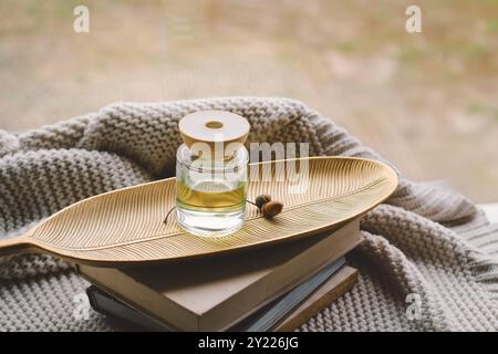 Accogliente ambiente interno con bastoncini Incense per la casa Foto Stock