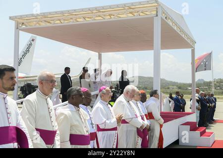 **NO LIBRI** Papua nuova Guinea, Port Moresby, 2024/9/9. Papa Francesco durante la cerimonia di addio all'aeroporto internazionale di Jackson a Port Moresby, Papua nuova Guinea Fotografia dei MEDIA VATICANI /Catholic Press Photo Foto Stock