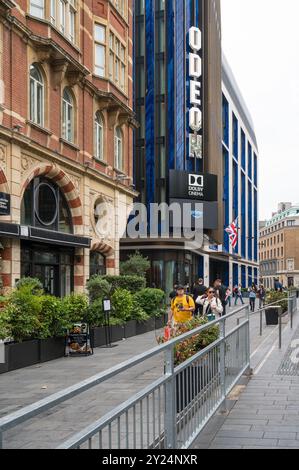 Cinema ODEON Luxe West End in Leicester Square Londra Inghilterra Regno Unito Foto Stock