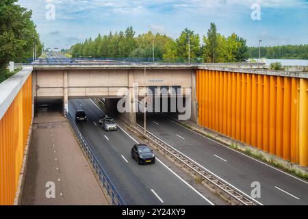 HARDERWIJK, PAESI BASSI - 7 SETTEMBRE 2024: Veduta dell'aquaduct del lago Veluwe vicino Harderwijk, Paesi Bassi. Inaugurato nel 2003, collega la Veluwe Foto Stock