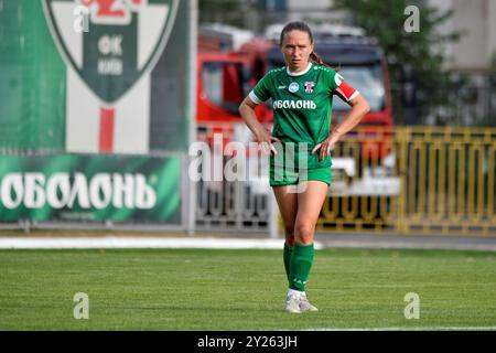 Kiev, Ucraina. 28 agosto 2024. Kiev, Ucraina 28 agosto 2024 Capitano dell'Obolon TKACHENKO Svitlana (14) della partita del Campionato ucraino di calcio femminile di Lega superiore tra Obolon e Polissya all'Obolon Arena di Kiev, Ucraina (KUBANOV PAVLO UKR/SPP) credito: SPP Sport Press Photo. /Alamy Live News Foto Stock