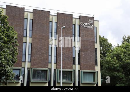 Edificio Richard Crossman della Coventry University, costruito nel 1971 Foto Stock