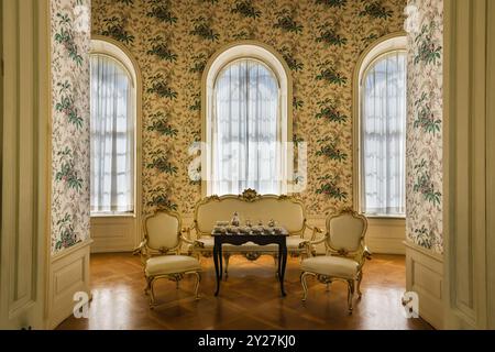 Sala da tè interna, padiglione giardino della Casa Cinese, Parco Sanssouci a Potsdam, Brandeburgo, Germania Foto Stock