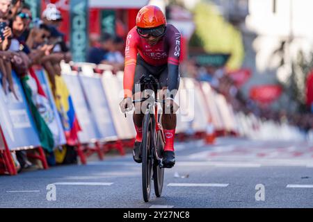 Madrid, Madrid, Spagna. 8 settembre 2024. Jhonatan Narvaez dell'Ecuador e del Team INEOS Granatieri reagiscono dopo la prova individuale a cronometro al 79° Tour of Spain 2024 - Stage 21 l'8 settembre 2024 a Madrid, Spagna. (Credit Image: © Alberto Gardin/ZUMA Press Wire) SOLO PER USO EDITORIALE! Non per USO commerciale! Foto Stock