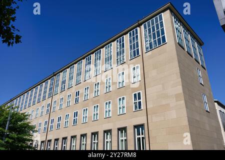 Edificio principale dell'Università di Colonia presso l'Albertus-Magnus-Platz di Colonia Lindenthal Foto Stock