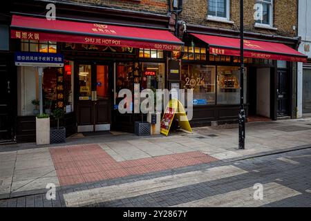 Shujie Hotpot Londra. Shu Jie Hot Pot Londra. Situato al 25-26 di Red Lion Street London. Ristorante cinese che serve autentico stufato Sichuan Jiugongge. Foto Stock